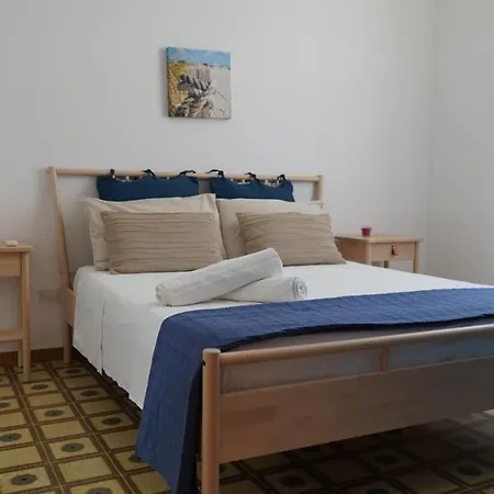 לינה וארוחת בוקר La Veranda