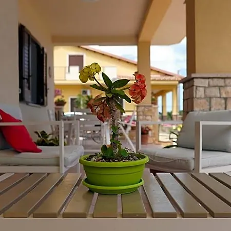 La Veranda Oda ve Kahvaltı