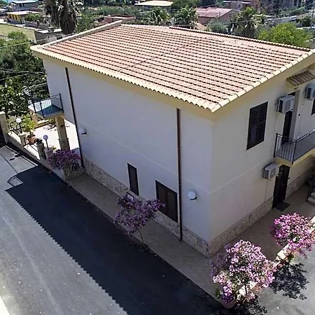 Oda ve Kahvaltı La Veranda 3*