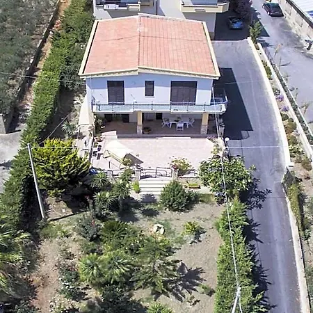 Oda ve Kahvaltı La Veranda Licata
