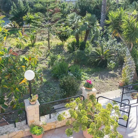 לינה וארוחת בוקר La Veranda 3*