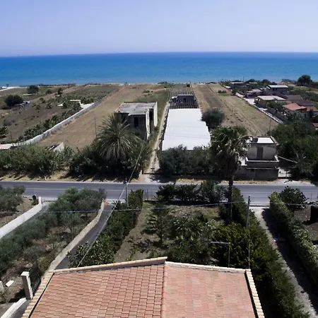 לינה וארוחת בוקר La Veranda 3*